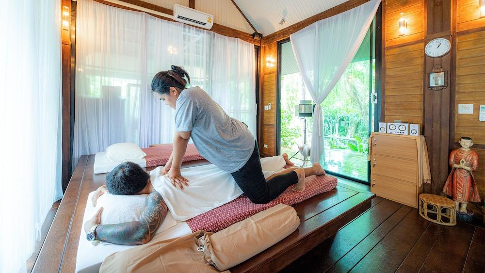 Baan Klang Aow Beach Resort Ban Krut  Exterior foto